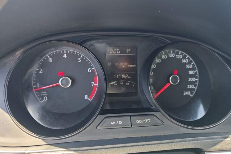 Used Volkswagen Lavida 2017 1.6L Automatic Fashion Edition Instrument Cluster