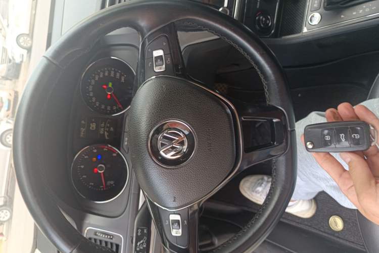 Used Volkswagen Lavida 2017 230TSI DSG Comfort Edition Interior 1