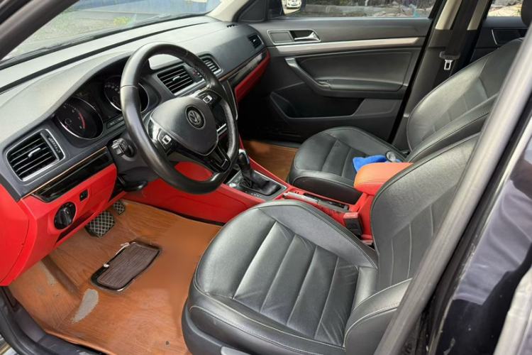 Used Volkswagen Lavida 2017 230TSI DSG Comfort Edition Interior 3