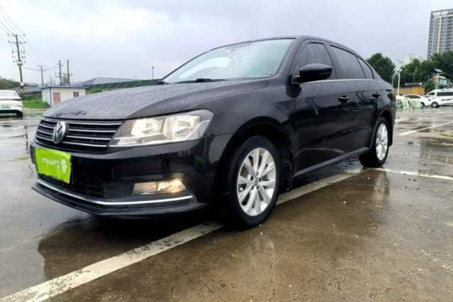 Used Volkswagen Lavida 2017 1.6L Manual Comfort Edition