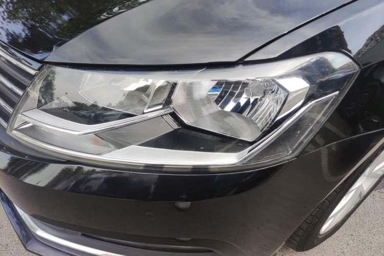 Used Volkswagen Lavida 2017 1.6L Automatic Comfort Edition Left Front Headlight