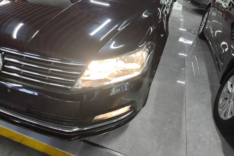 Used Volkswagen Lavida 2017 230TSI DSG Comfort Edition Left Front Headlight