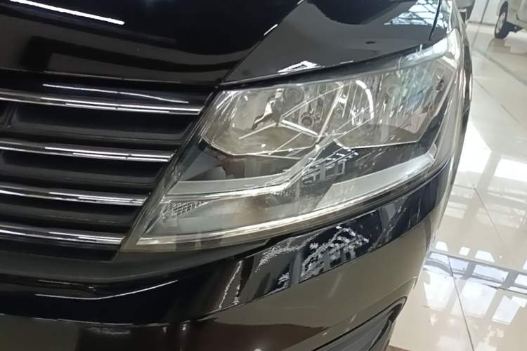 Used Volkswagen Lavida 2017 1.6L Automatic Fashion Edition Left Front Headlight