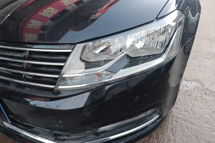 Used Volkswagen Lavida 2017 230TSI DSG Comfort Edition Left Front Headlight