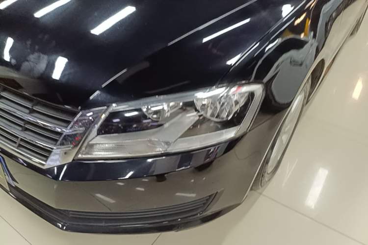 Used Volkswagen Lavida 2017 1.6L Automatic Fashion Edition Left Front Headlight