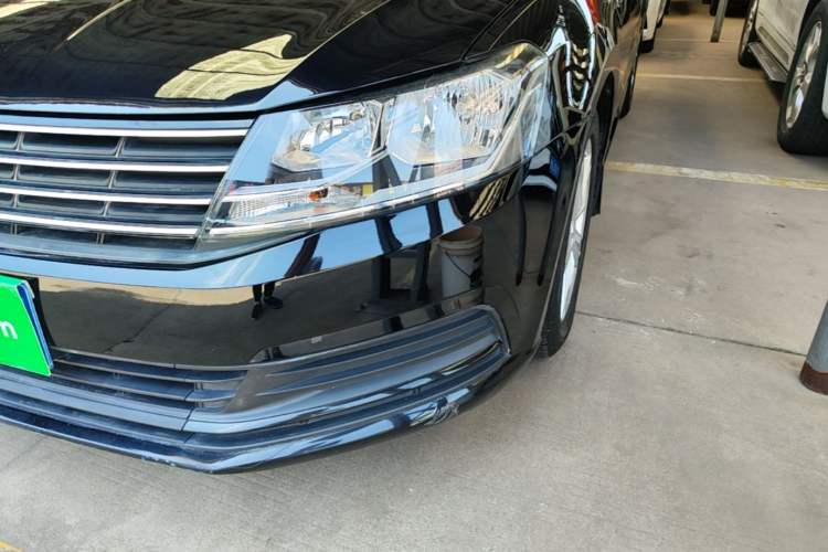 Used Volkswagen Lavida 2017 1.6L Automatic Fashion Edition Left Front Headlight