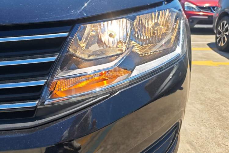 Used Volkswagen Lavida 2017 1.6L Automatic Fashion Edition Left Front Headlight