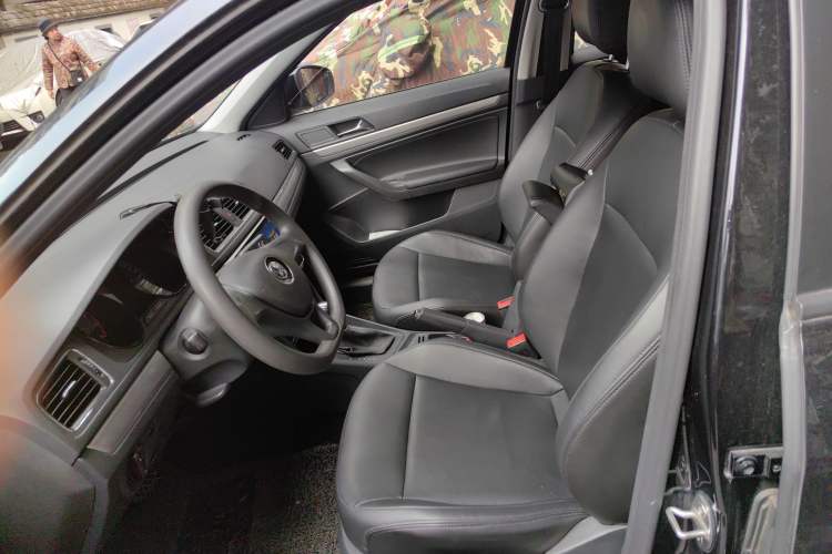 Used Volkswagen Lavida 2017 1.6L Automatic Fashion Edition Left Front Seat