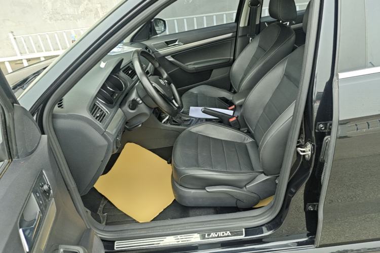 Used Volkswagen Lavida 2017 1.6L Automatic Comfort Edition Left Front Seat