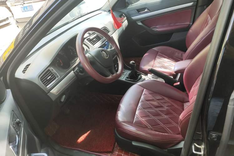 Used Volkswagen Lavida 2017 1.6L Manual Fashion Edition Left Front Seat