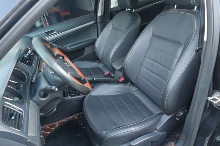 Used Volkswagen Lavida 2017 230TSI DSG Comfort Edition Left Front Seat