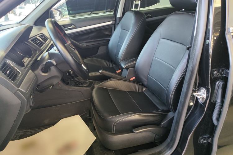 Used Volkswagen Lavida 2017 1.6L Automatic Fashion Edition Left Front Seat