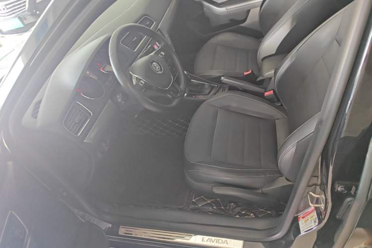 Used Volkswagen Lavida 2017 1.6L Automatic Comfort Edition Left Front Seat
