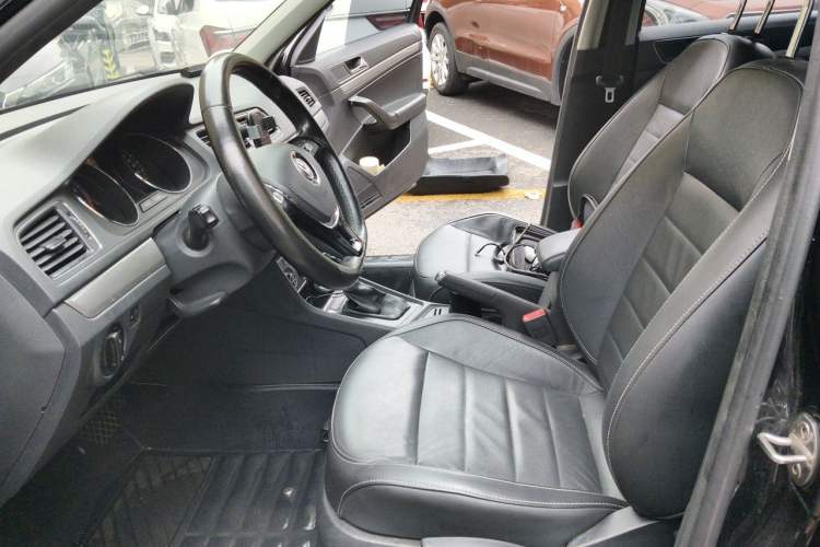 Used Volkswagen Lavida 2017 230TSI DSG Comfort Edition Left Front Seat