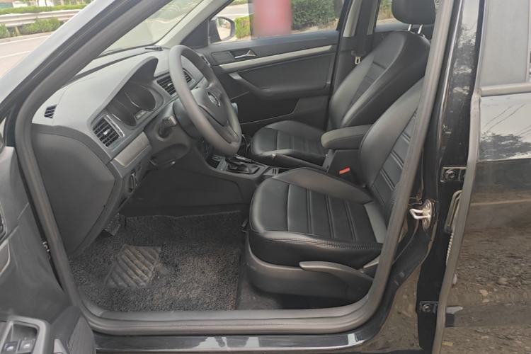 Used Volkswagen Lavida 2017 1.6L Automatic Fashion Edition Left Front Seat