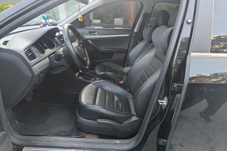 Used Volkswagen Lavida 2017 1.6L Automatic Comfort Edition Left Front Seat