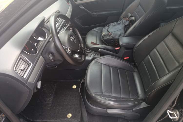 Used Volkswagen Lavida 2017 230TSI DSG Comfort Edition Left Front Seat