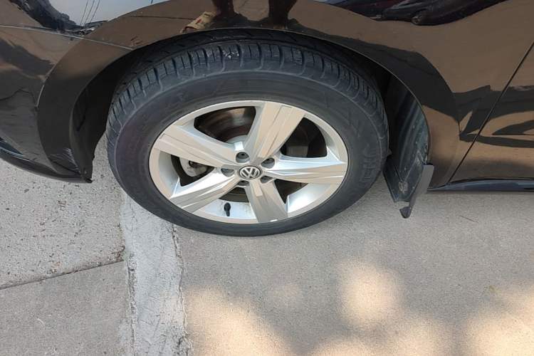 Used Volkswagen Lavida 2017 1.6L Manual Fashion Edition Left Front Wheel Hub