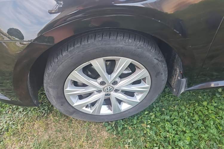 Used Volkswagen Lavida 2017 230TSI DSG Comfort Edition Left Front Wheel Hub