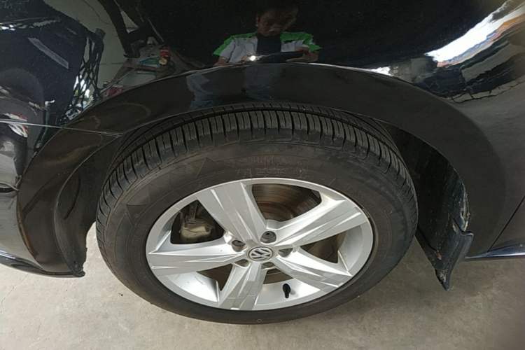 Used Volkswagen Lavida 2017 1.6L Manual Fashion Edition Left Front Wheel Hub