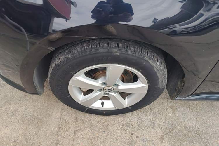 Used Volkswagen Lavida 2017 1.6L Automatic Comfort Edition Left Front Wheel Hub