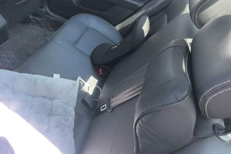 Used Volkswagen Lavida 2017 1.6L Manual Fashion Edition Left Rear Seat