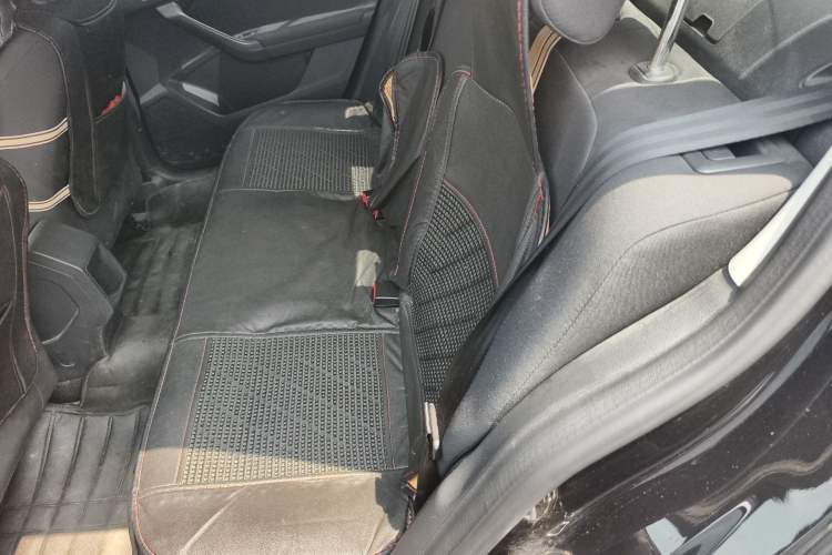 Used Volkswagen Lavida 2017 1.6L Automatic Fashion Edition Left Rear Seat