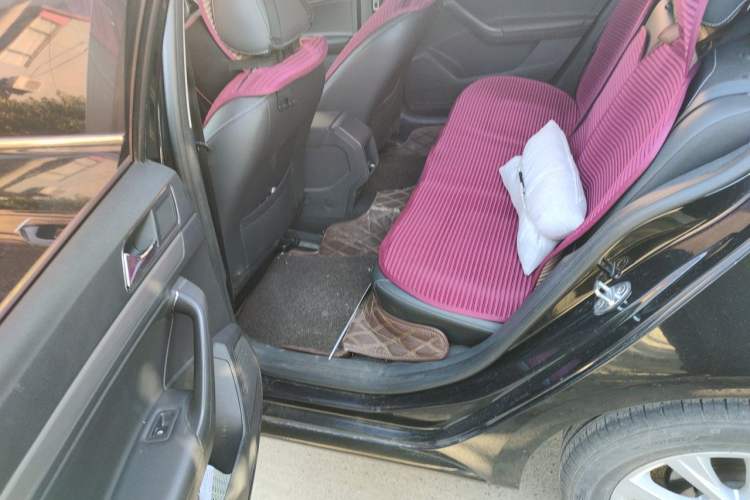 Used Volkswagen Lavida 2017 1.6L Automatic Comfort Edition Left Rear Seat
