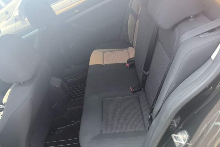 Used Volkswagen Lavida 2017 1.6L Automatic Fashion Edition Left Rear Seat