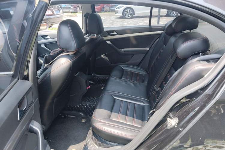 Used Volkswagen Lavida 2017 1.6L Manual Fashion Edition Left Rear Seat