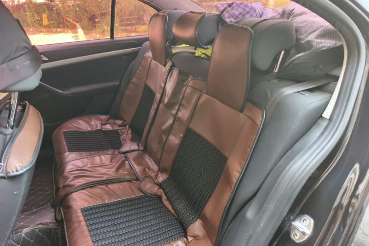 Used Volkswagen Lavida 2017 1.6L Automatic Fashion Edition Left Rear Seat