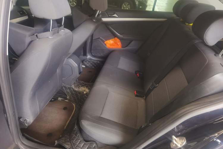 Used Volkswagen Lavida 2017 1.6L Automatic Fashion Edition Left Rear Seat