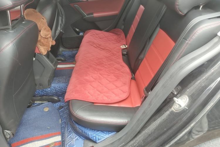 Used Volkswagen Lavida 2017 1.6L Automatic Fashion Edition Left Rear Seat