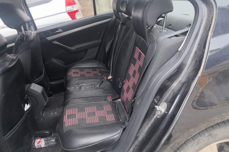 Used Volkswagen Lavida 2017 1.6L Manual Fashion Edition Left Rear Seat