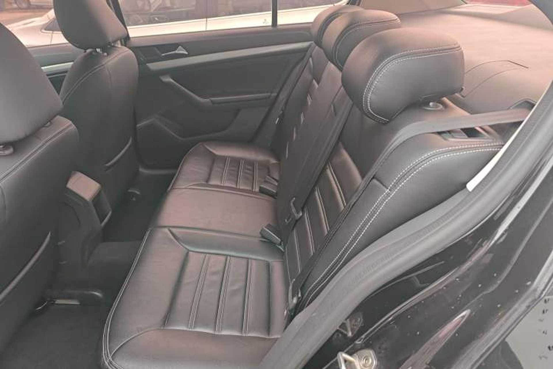 Used Volkswagen Lavida 2017 1.6L Automatic Fashion Edition Left Rear Seat