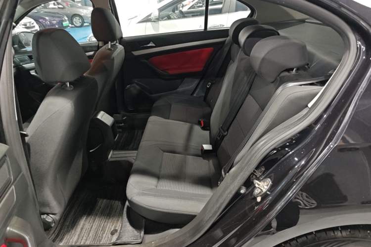 Used Volkswagen Lavida 2017 1.6L Automatic Fashion Edition Left Rear Seat