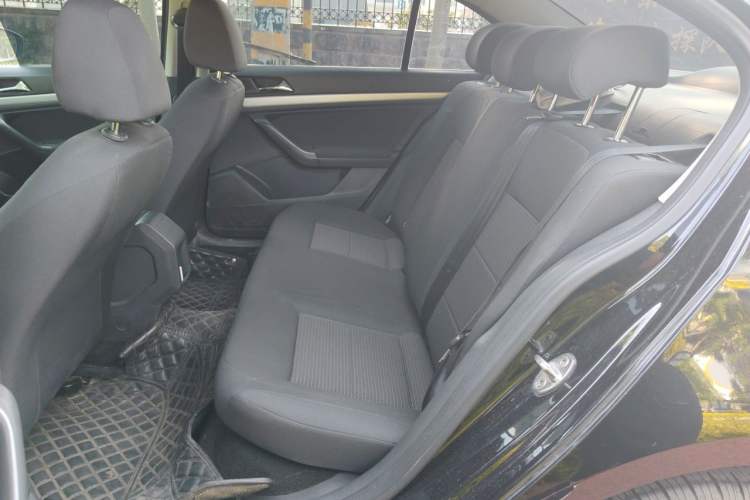 Used Volkswagen Lavida 2017 1.6L Manual Fashion Edition Left Rear Seat