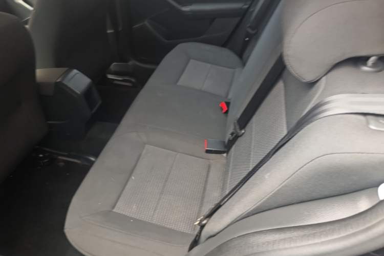 Used Volkswagen Lavida 2017 1.6L Automatic Fashion Edition Left Rear Seat