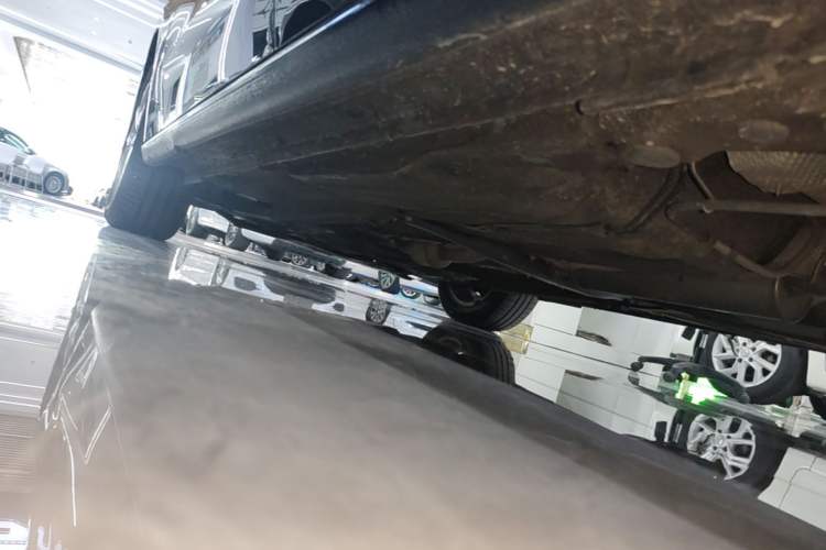 Used Volkswagen Lavida 2017 230TSI DSG Comfort Edition Left Side Sill