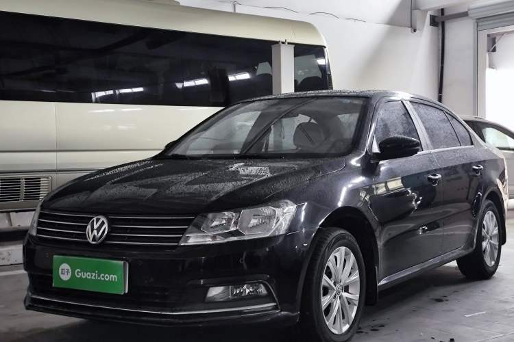 Used Volkswagen Lavida 2017 1.6L Manual Comfort Edition Guazi used car, China used car export, Used car for sale, Used  cars, Cheapest cars for sale