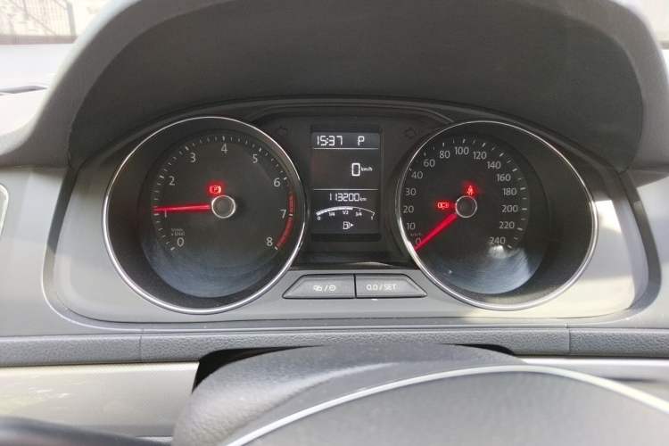 Used Volkswagen Lavida 2017 230TSI DSG Comfort Edition Odometer Close Up
