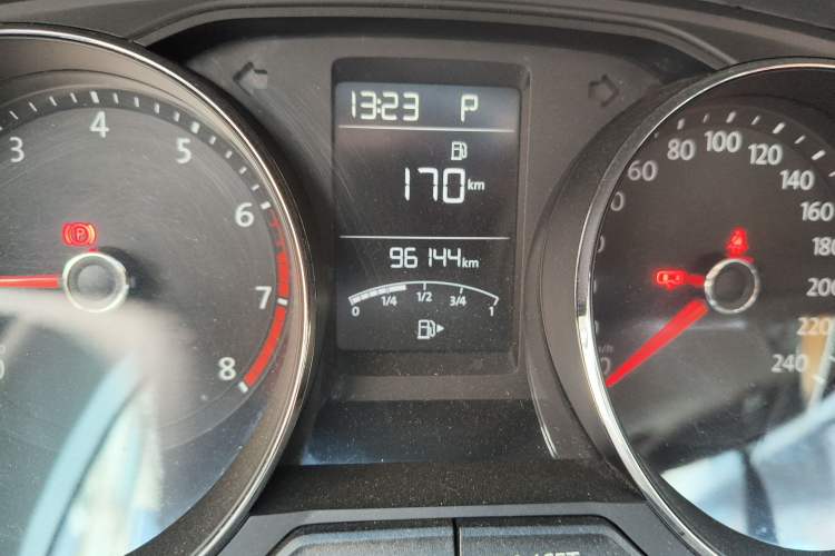 Used Volkswagen Lavida 2017 1.6L Automatic Comfort Edition Odometer Close Up