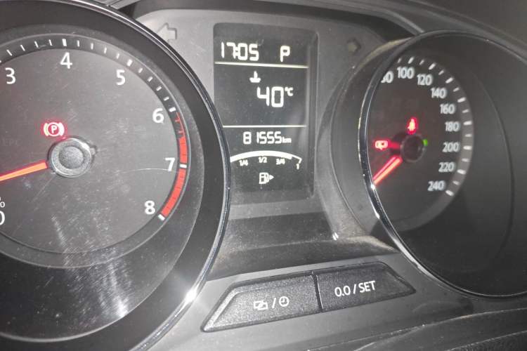 Used Volkswagen Lavida 2017 230TSI DSG Comfort Edition Odometer Close Up