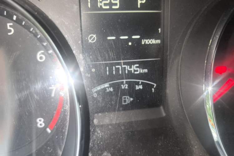 Used Volkswagen Lavida 2017 1.6L Automatic Comfort Edition Odometer Close Up