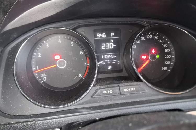 Used Volkswagen Lavida 2017 1.6L Automatic Comfort Edition Odometer Close Up