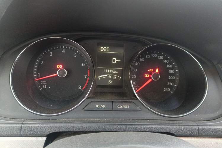 Used Volkswagen Lavida 2017 1.6L Manual Comfort Edition Odometer Close Up