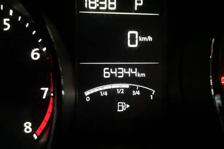 Used Volkswagen Lavida 2017 1.6L Automatic Comfort Edition Odometer Close Up