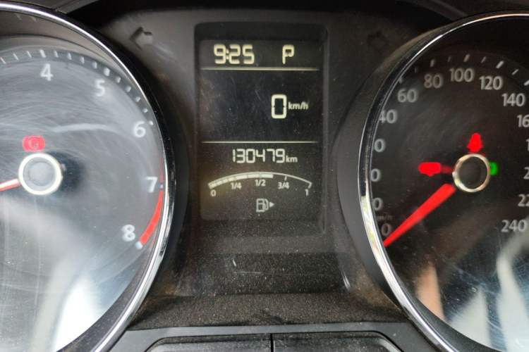 Used Volkswagen Lavida 2017 230TSI DSG Comfort Edition Odometer Close Up