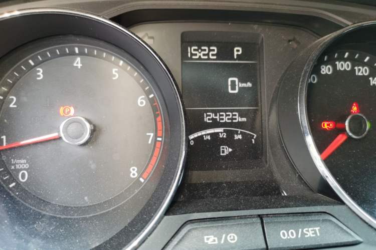Used Volkswagen Lavida 2017 1.6L Automatic Comfort Edition Odometer Close Up