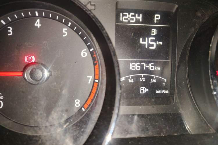 Used Volkswagen Lavida 2017 1.6L Automatic Comfort Edition Odometer Close Up